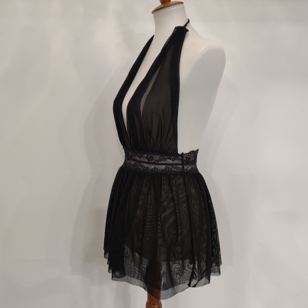 Babydoll lingerie black drop neck halter lace detail size small